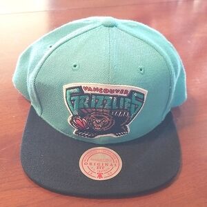 GRIZZLIES Trucker Hat
